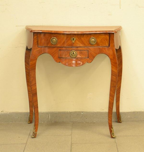Piccola consolle, in stile 700, in ciliegio, a due cassetti,