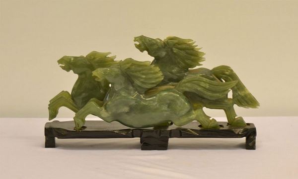 Scultura, Cina, inizi sec. XX, in giada, raffigurante  - Asta Antiquariato, Collezionismo & Gioielli - Poggio Bracciolini Casa d'Aste