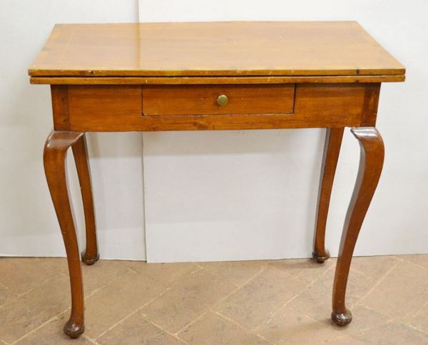 Tavolino da gioco, Toscana, fine sec. XVIII, in noce filettato, piano