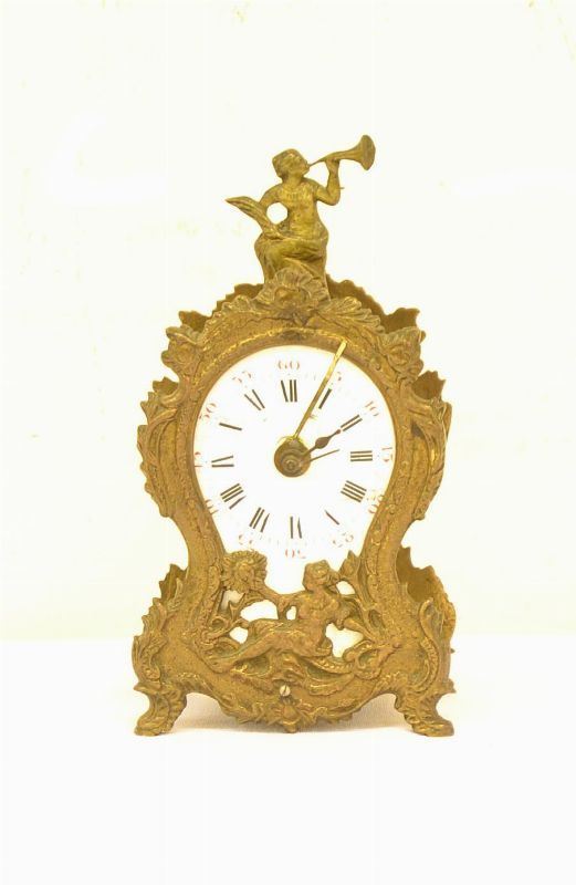 Orologio da tavolo, Francia, sec. XIX, in bronzo lavorato a motivi vegetali