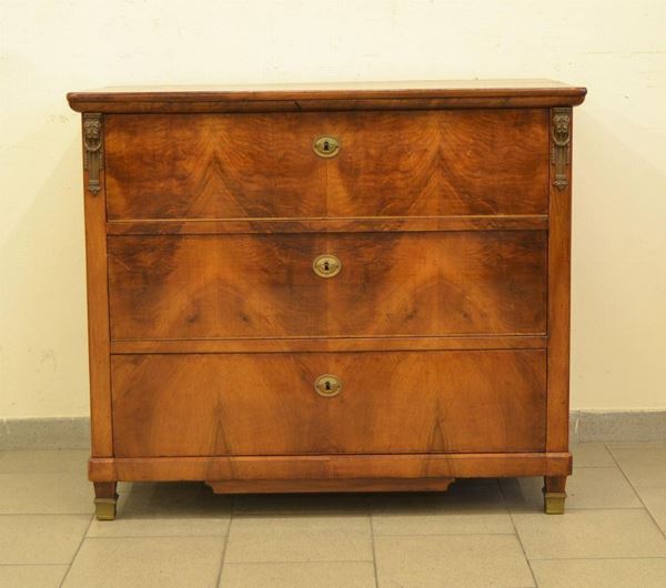 Cassettone, in stile 700, in noce,