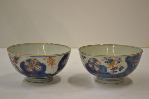 Coppia di ciotole, in porcellana,  - Asta Antiquariato, Collezionismo & Gioielli - Poggio Bracciolini Casa d'Aste
