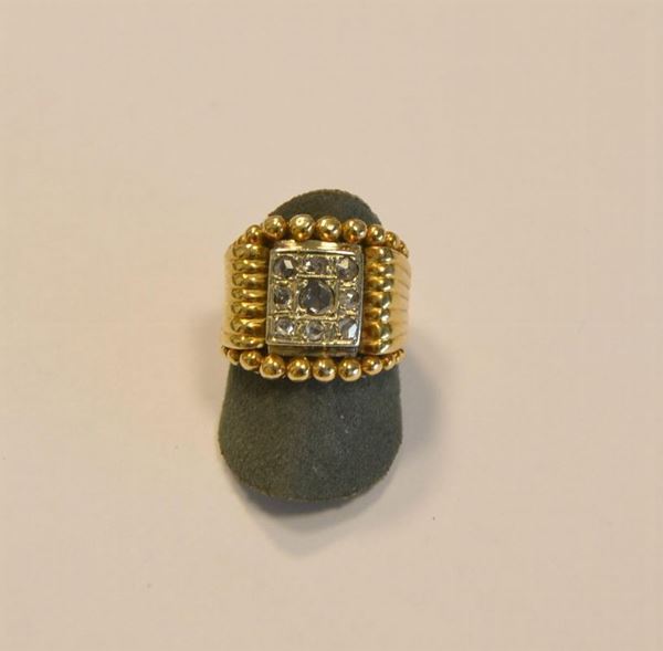 Anello in oro giallo, oro bianco e diamanti&nbsp;&nbsp;&nbsp;&nbsp;&nbsp;&nbsp;&nbsp;&nbsp;&nbsp;&nbsp;&nbsp;&nbsp;&nbsp;&nbsp;&nbsp;&nbsp;&nbsp;&nbsp;&nbsp;&nbsp;&nbsp;&nbsp;&nbsp;&nbsp;&nbsp;&nbsp;&nbsp;&nbsp;&nbsp;&nbsp;&nbsp;
