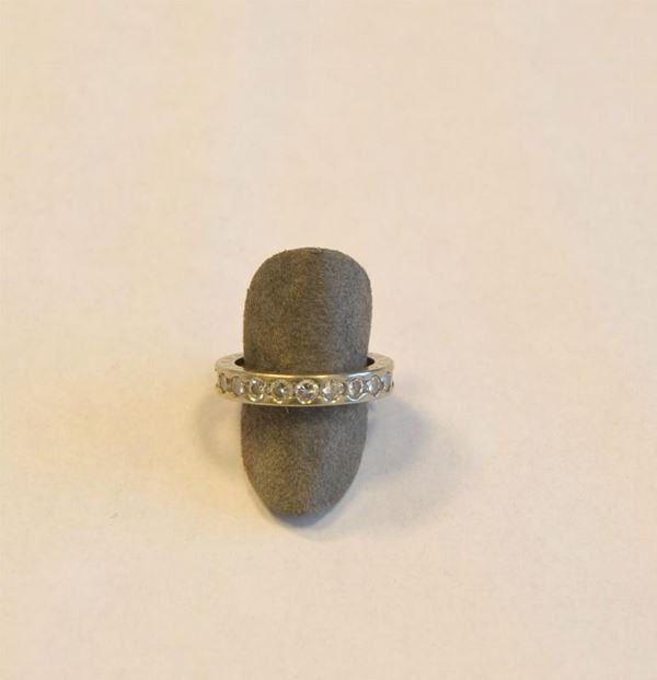 Anello riviera in oro bianco e diamanti