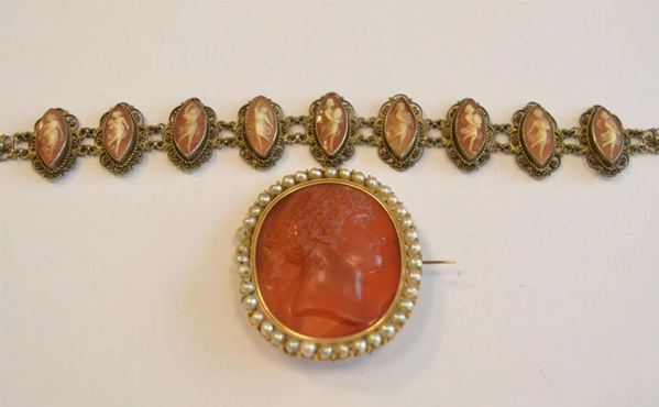 Bracciale, inizi sec. XX , in argento, e cammei