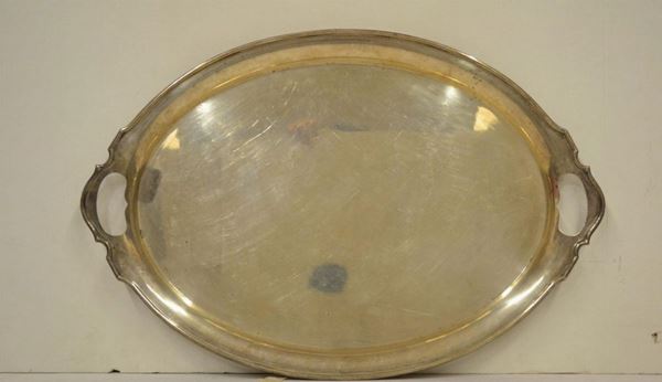 Guantiera, Birmingham, 1856, in argento di forma ovale, cm 58x38, g 2500