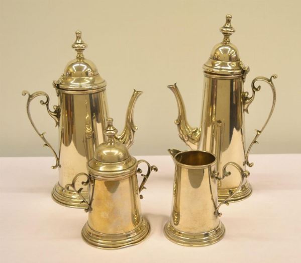 Servito da th&egrave; e caff&egrave; , sec XX in argento&nbsp;&nbsp;&nbsp;&nbsp;&nbsp;&nbsp;&nbsp;&nbsp;&nbsp;&nbsp;&nbsp;&nbsp;&nbsp;&nbsp;&nbsp;&nbsp;&nbsp;&nbsp;&nbsp;&nbsp;&nbsp;&nbsp;&nbsp;&nbsp;&nbsp;&nbsp;&nbsp;&nbsp;&nbsp;&nbsp;&nbsp;&nbsp;  - Asta Decorazione di interni - Poggio Bracciolini Casa d'Aste
