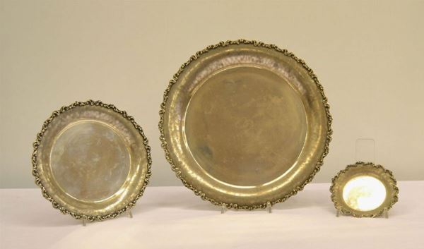 Due piatti in argento  - Asta Decorazione di interni - Poggio Bracciolini Casa d'Aste