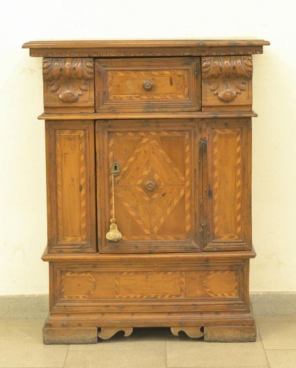 Credenzino, Emilia, sec. XVII, in noce intarsiato, un cassetto,