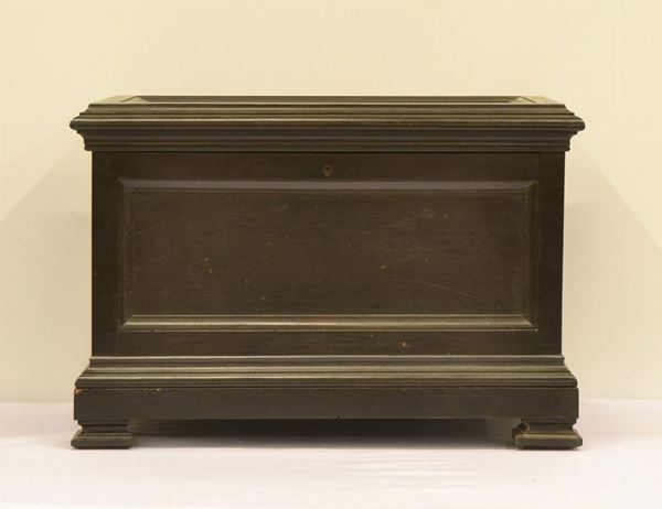 Cassina, in stile 700, in legno laccato nero,