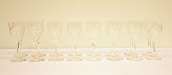 Sedici bicchieri, Saint Luis France, in cristallo  - Asta Decorazione di interni - Poggio Bracciolini Casa d'Aste