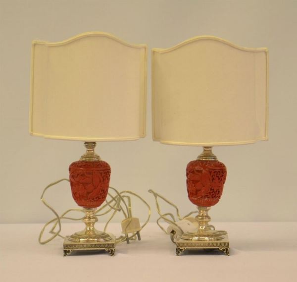 Due lumi da tavolo, sec. XIX, in argento, fusto centrale  - Asta Decorazione di interni - Poggio Bracciolini Casa d'Aste