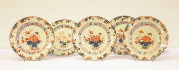 Dodici piatti, arte orientale, sec. XVIII, in ceramica