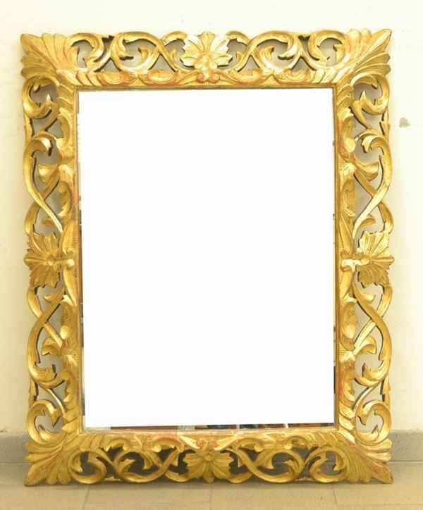 Specchiera, sec. XIX, in legno laccato e
