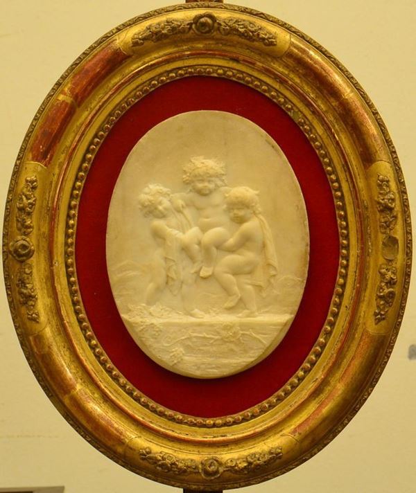Scultura, sec. XIX, in marmo ovale,  - Asta Decorazione di interni - Poggio Bracciolini Casa d'Aste