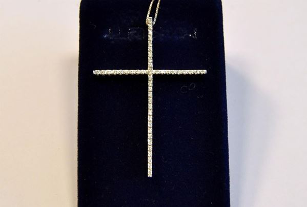 Croce pendente , in oro bianco e diamanti