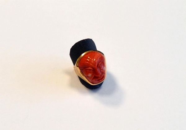 Anello in oro giallo e corallo&nbsp;&nbsp;&nbsp;&nbsp;&nbsp;&nbsp;&nbsp;&nbsp;&nbsp;&nbsp;&nbsp;&nbsp;&nbsp;&nbsp;&nbsp;&nbsp;&nbsp;&nbsp;&nbsp;&nbsp;&nbsp;&nbsp;&nbsp;&nbsp;&nbsp;&nbsp;&nbsp;&nbsp;&nbsp;&nbsp;&nbsp;&nbsp;&nbsp;&nbsp;&nbsp;&nbsp;&nbsp;&nbsp;&nbsp;&nbsp;&nbsp;&nbsp;&nbsp;&nbsp;