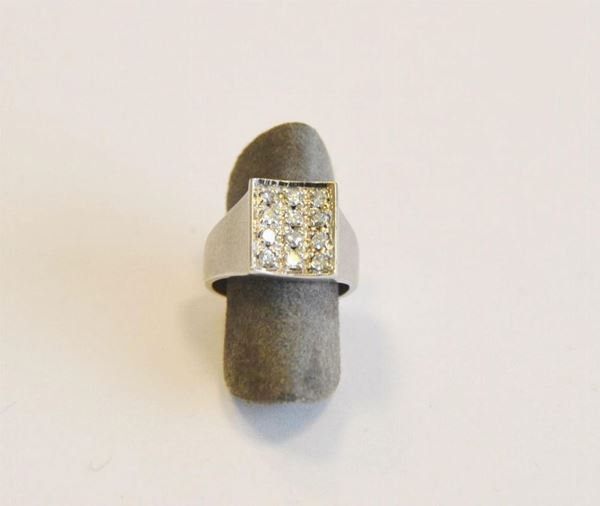 Anello in oro bianco e diamanti