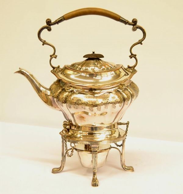 Samovar , Inghilterra sec. XX , in metallo argentato,&nbsp;&nbsp;&nbsp;&nbsp;&nbsp;&nbsp;&nbsp;&nbsp;&nbsp;&nbsp;&nbsp;&nbsp;&nbsp;&nbsp;&nbsp;&nbsp;&nbsp;&nbsp;&nbsp;&nbsp;&nbsp;