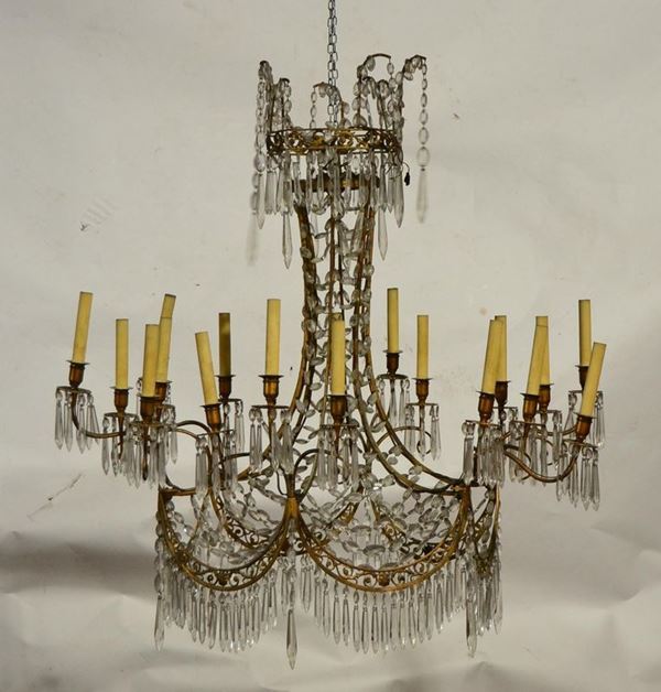 Lampadario, inizi sec. XX, in metallo dorato,  - Asta ARREDI, OGGETTI D'ARTE, DIPINTI E GIOIELLI - Poggio Bracciolini Casa d'Aste