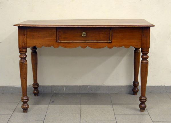 Scrittoio, Italia centrale, sec. XIX, in ciliegio,&nbsp;&nbsp;&nbsp;&nbsp;&nbsp;&nbsp;&nbsp;&nbsp;&nbsp;&nbsp;&nbsp;&nbsp;&nbsp;&nbsp;&nbsp;&nbsp;&nbsp;&nbsp;&nbsp;&nbsp;&nbsp;&nbsp;&nbsp;&nbsp;  - Asta ARREDI, OGGETTI D'ARTE, DIPINTI E GIOIELLI - Poggio Bracciolini Casa d'Aste