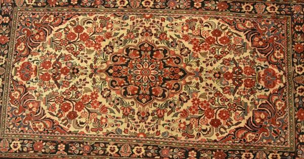 Tappeto persiano Borcial&ugrave;, di vecchia manifattura,  - Asta ARREDI, OGGETTI D'ARTE, DIPINTI E GIOIELLI - Poggio Bracciolini Casa d'Aste