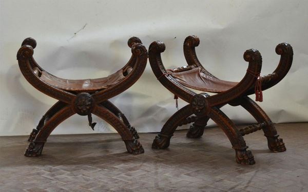 Coppia di dantesche, in stile rinascimento,