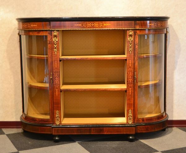 Credenza, Inghilterra, sec. XIX, in noce intarsiato,
