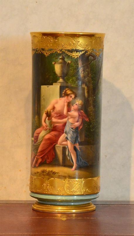 Vaso, Berlino, sec. XIX, in porcellana,&nbsp;&nbsp;&nbsp;&nbsp;&nbsp;&nbsp;&nbsp;&nbsp;&nbsp;&nbsp;&nbsp;&nbsp;&nbsp;&nbsp;&nbsp;&nbsp;&nbsp;&nbsp;&nbsp;&nbsp;&nbsp;&nbsp;&nbsp;&nbsp;&nbsp;&nbsp;&nbsp;&nbsp;&nbsp;&nbsp;&nbsp;&nbsp;&nbsp;&nbsp;&nbsp;
