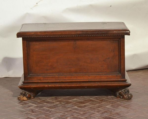 Cassina, Toscana, sec. XIX, in noce, piano da alzarsi,