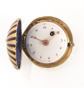 OROLOGIO PENDENTE PER SIGNORA, ANONIMO SVIZZERO, 1800 CIRCA,&nbsp; IN ORO E SMALTO