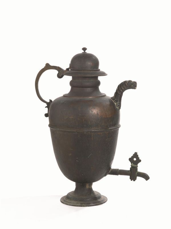 GRANDE VERSATOIO, ITALIA CENTRALE, SECOLO XVIII  - Asta INTERNI | GIOIELLI, orologi , Mobili, OGGETTI D'ARTE e Dipinti - Poggio Bracciolini Casa d'Aste