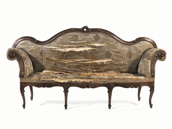 DIVANO A VENTAGLIO, LOMBARDIA, INIZI SECOLO XVIII  - Asta INTERNI | GIOIELLI, orologi , Mobili, OGGETTI D'ARTE e Dipinti - Poggio Bracciolini Casa d'Aste