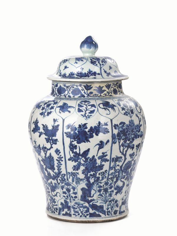 GRANDE POTICHE CON COPERCHIO CINA SEC. XVII- XVIII  - Asta INTERNI | GIOIELLI, orologi , Mobili, OGGETTI D'ARTE e Dipinti - Poggio Bracciolini Casa d'Aste