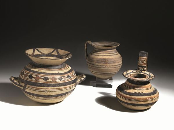 LOTTO DI TRE REPERTI, DAUNIA, VI-V SECOLO A. C.  - Asta INTERNI | GIOIELLI, orologi , Mobili, OGGETTI D'ARTE e Dipinti - Poggio Bracciolini Casa d'Aste