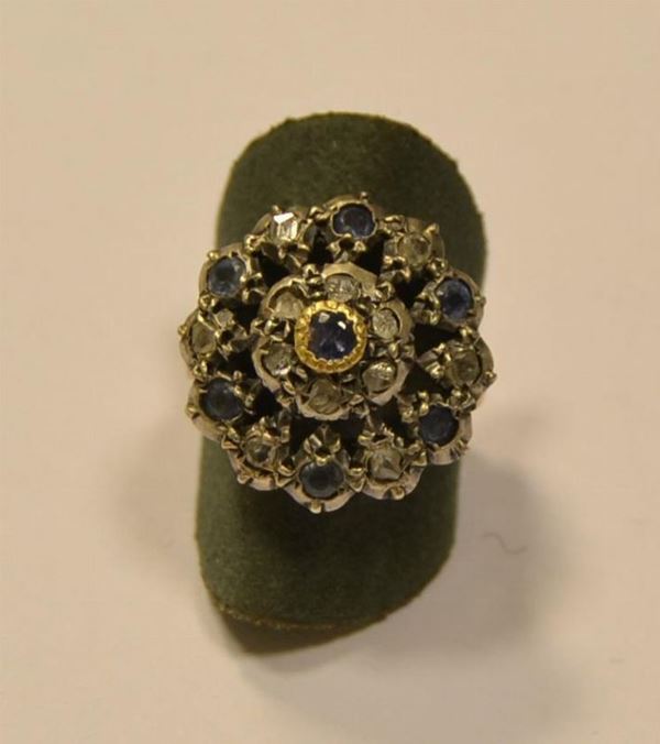 ANELLO,INIZI SEC. XX, IN ORO A BASSO TITOLO, ARGENTO  - Asta ANTIQUARIATO, COLLEZIONISMO E GIOIELLI - Poggio Bracciolini Casa d'Aste