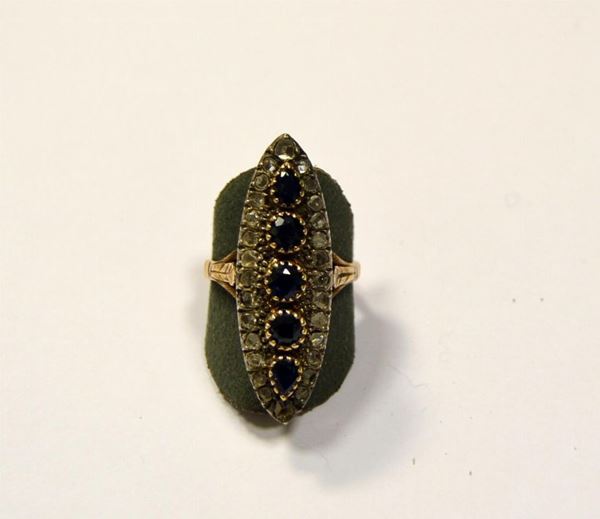 ANELLO IN ORO GIALLO, ARGENTO,ZAFFIRI E