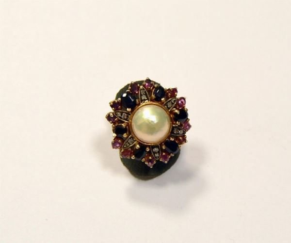 ANELLO IN ORO GIALLO, DIAMANTI,