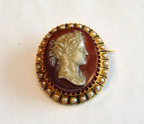 SPILLA IN ORO  CON CAMMEO , INIZI SEC. XX  - Asta ANTIQUARIATO, COLLEZIONISMO E GIOIELLI - Poggio Bracciolini Casa d'Aste