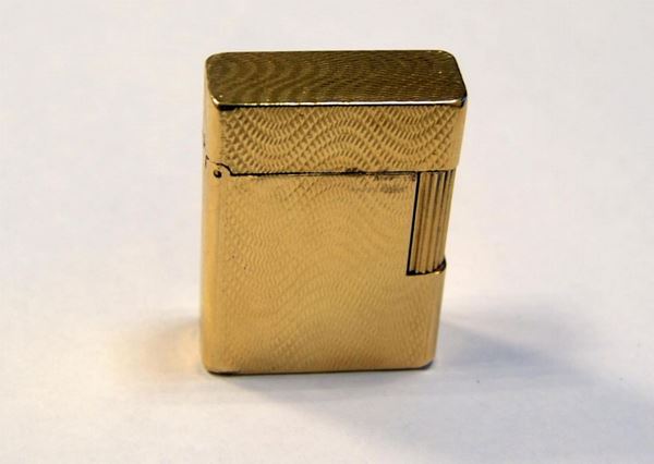 ACCENDINO E.T.&nbsp; DUPONT IN ORO A 18 KT