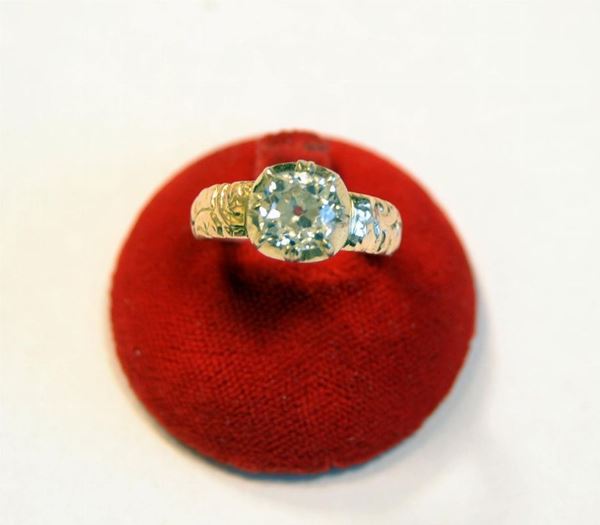 ANELLO IN ORO GIALLO E DIAMANTE  - Asta ANTIQUARIATO, COLLEZIONISMO E GIOIELLI - Poggio Bracciolini Casa d'Aste