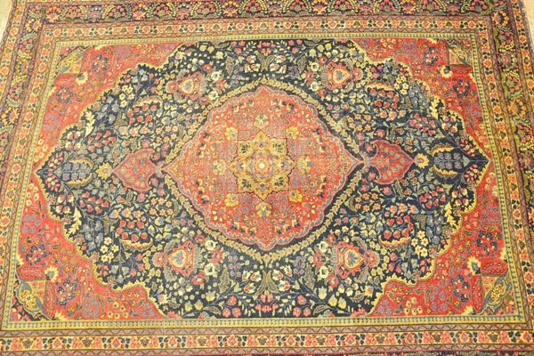 Tappeto persiano Tabriz, met&agrave; sec. XX, fondo rosso con