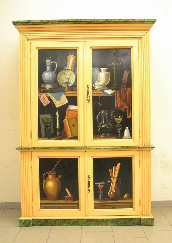 Armadio, sec. XX, in legno laccato e pitturato,