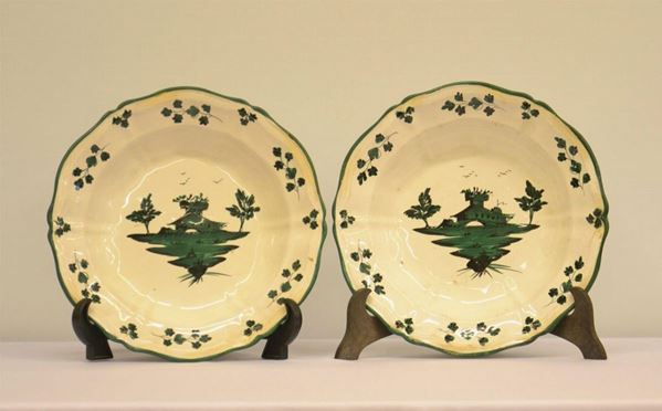 Coppia di piatti, sec. XIX, manifattura Imola,