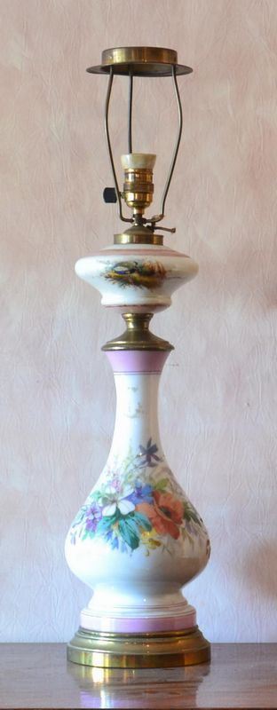Lume da tavolo, sec. XIX, in ceramica