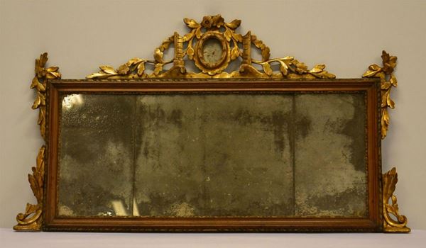 Caminiera, sec. XVIII, in legno laccato e intagliato a