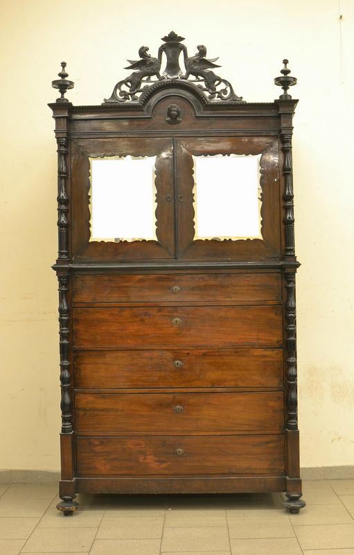Credenza doppio corpo, sec. XIX, in mogano, cinque cassetti,