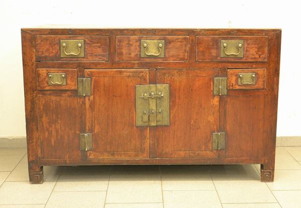 Credenza, inizi sec. XX, in legno laccato,