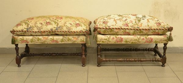 Coppia di panchetti, sec. XIX, in legno tornito,  - Asta ANTIQUARIATO, COLLEZIONISMO E GIOIELLI - Poggio Bracciolini Casa d'Aste