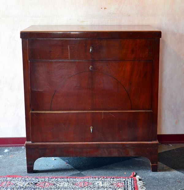 Cassettone, in stile Biedermeier,